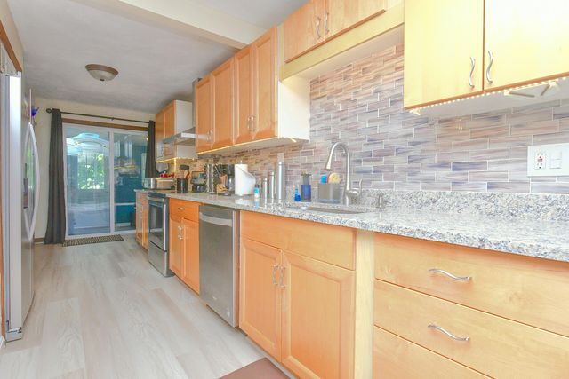 22 Ash Street, Wareham, MA 02571