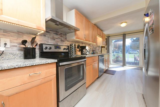 22 Ash Street, Wareham, MA 02571