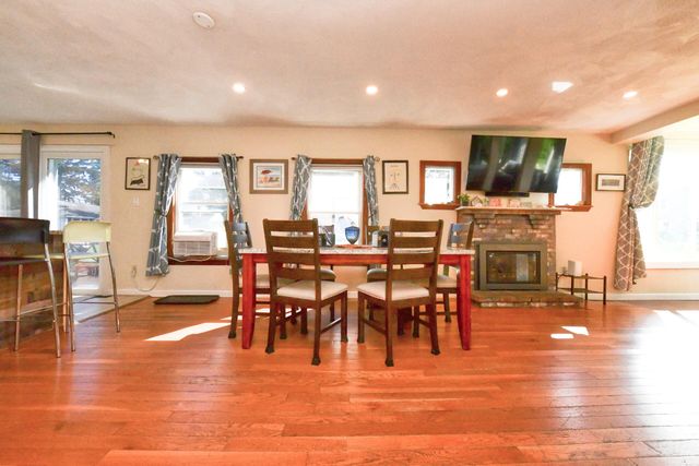 22 Ash Street, Wareham, MA 02571