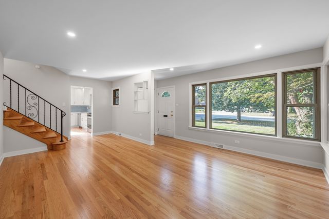 1505 W Euclid Avenue, Arlington Heights, IL 60005