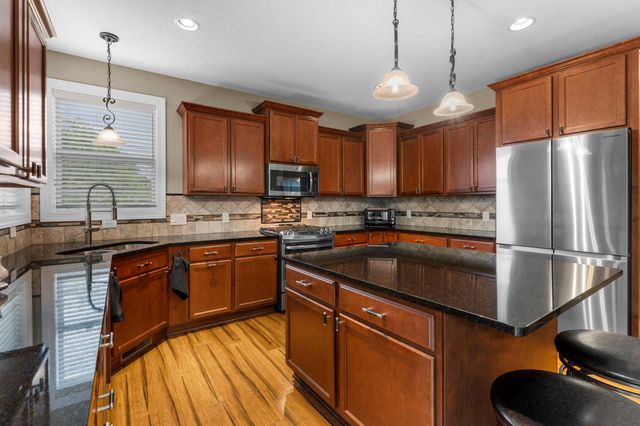 3810 Wilds Ridge NW, Prior Lake, MN 55372