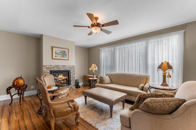 3810 Wilds Ridge NW, Prior Lake, MN 55372