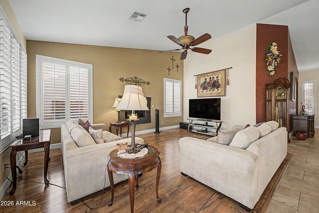 7134 E Lobo Avenue, Mesa, AZ 85209