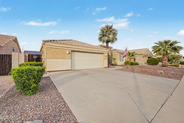 7134 E Lobo Avenue, Mesa, AZ 85209