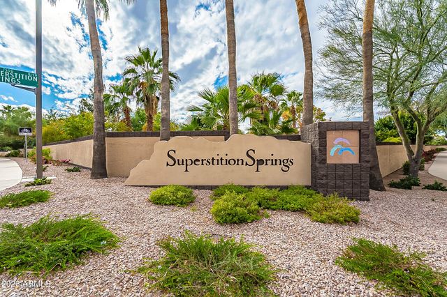 7134 E Lobo Avenue, Mesa, AZ 85209
