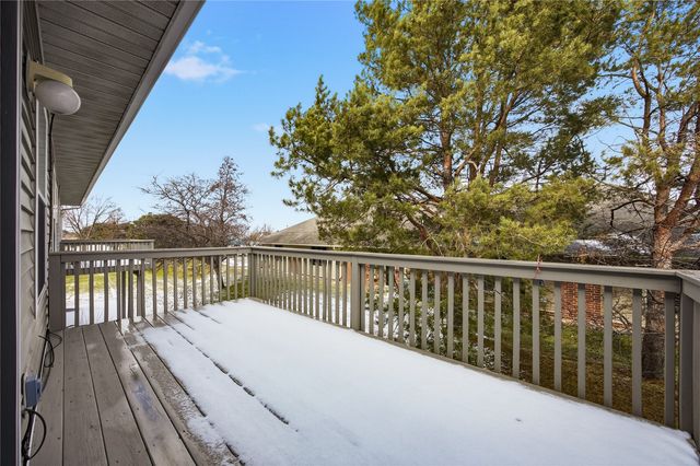 1224 Litchfield Drive B, Hiawatha, IA 52233