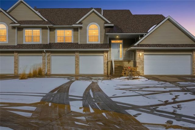 1224 Litchfield Drive B, Hiawatha, IA 52233