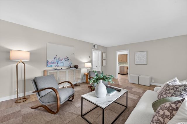 2760 Muir Way, Sacramento, CA 95818