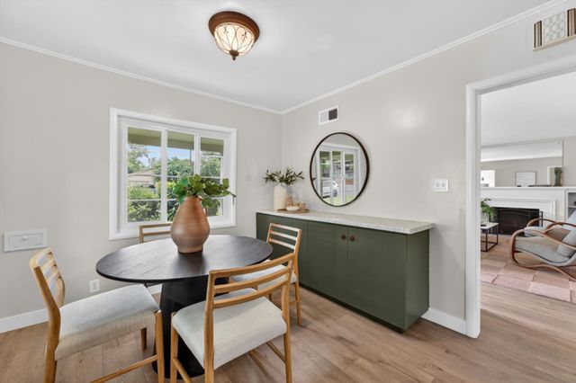 2760 Muir Way, Sacramento, CA 95818