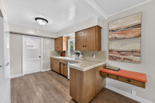 2760 Muir Way, Sacramento, CA 95818