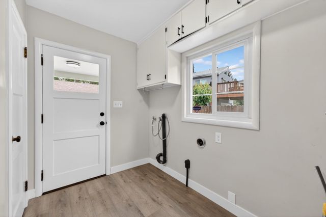 2760 Muir Way, Sacramento, CA 95818