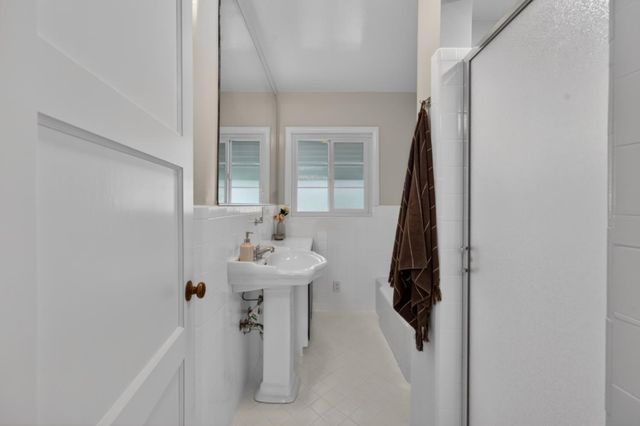 2760 Muir Way, Sacramento, CA 95818