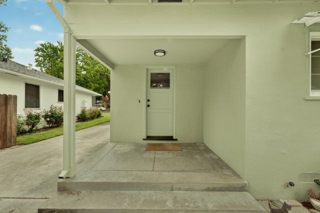 2760 Muir Way, Sacramento, CA 95818