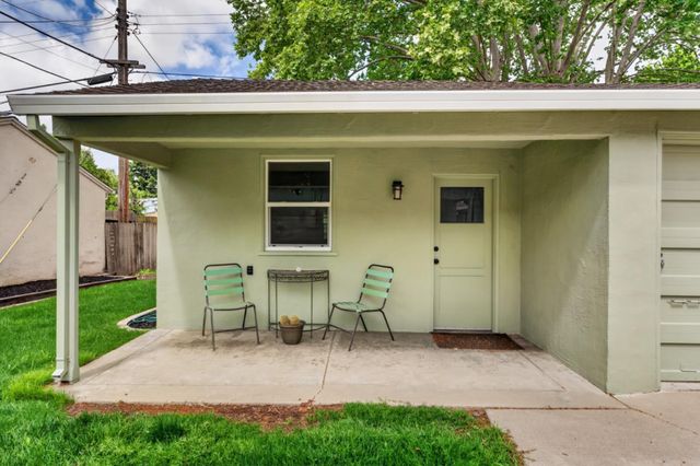 2760 Muir Way, Sacramento, CA 95818