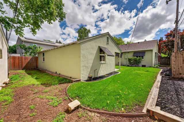 2760 Muir Way, Sacramento, CA 95818