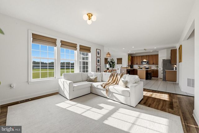 215 UPPERVILLE DR, Stephens City, VA 22655