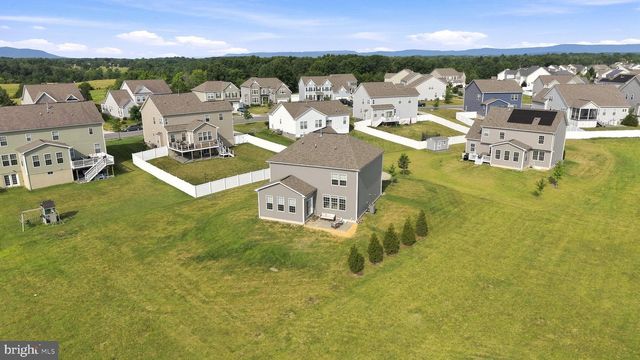 215 UPPERVILLE DR, Stephens City, VA 22655