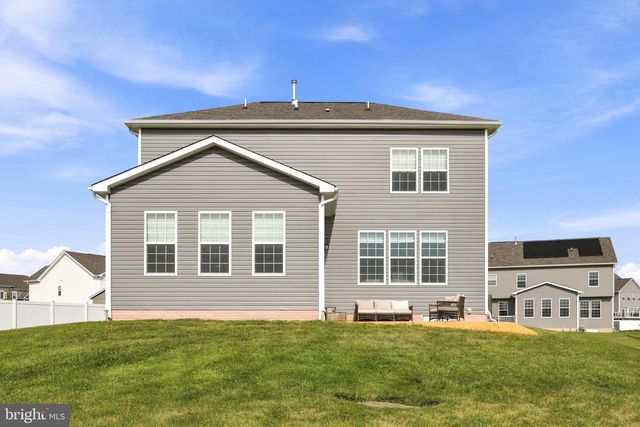 215 UPPERVILLE DR, Stephens City, VA 22655