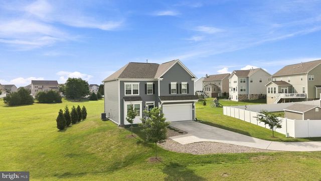 215 UPPERVILLE DR, Stephens City, VA 22655