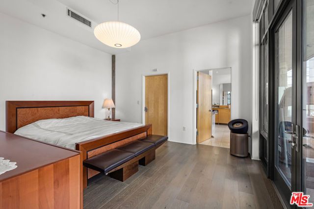 1111 S Grand Avenue PH 1, Los Angeles, CA 90015