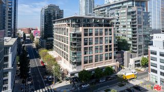 1111 S Grand Avenue PH 1, Los Angeles, CA 90015