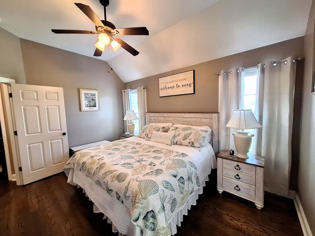 131 Charlotte Dr, Winchester, TN 37398