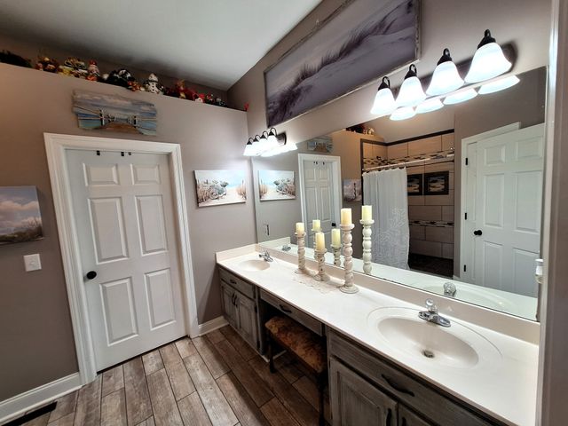 131 Charlotte Dr, Winchester, TN 37398