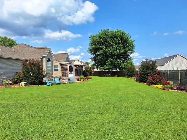 131 Charlotte Dr, Winchester, TN 37398