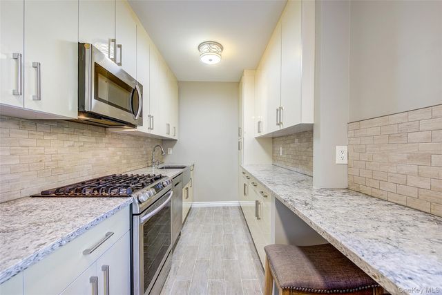 76-35 113th Street 1A, Forest Hills, NY 11375