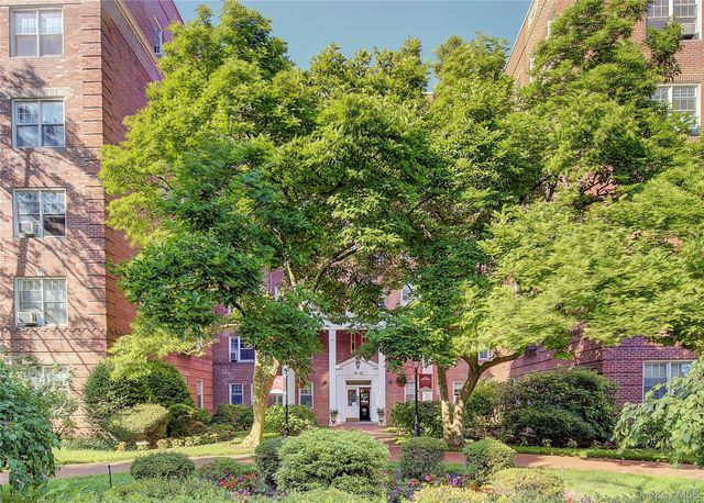 76-35 113th Street 1A, Forest Hills, NY 11375