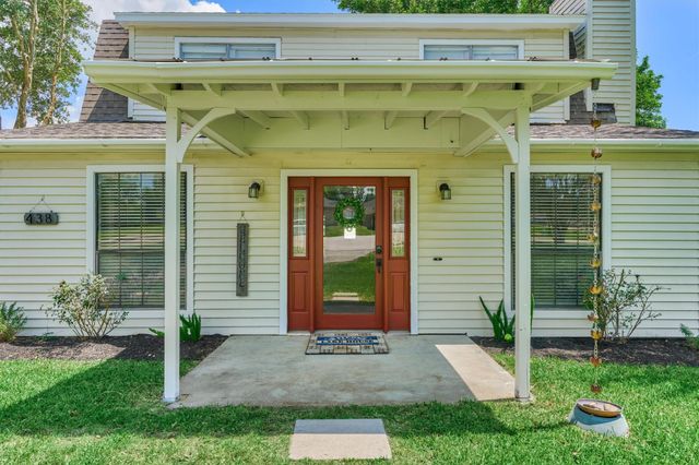 438 Lazy Lane, Montgomery, TX 77356