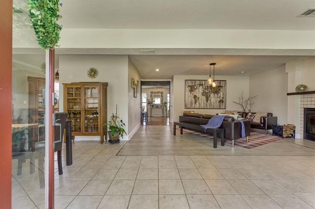 438 Lazy Lane, Montgomery, TX 77356