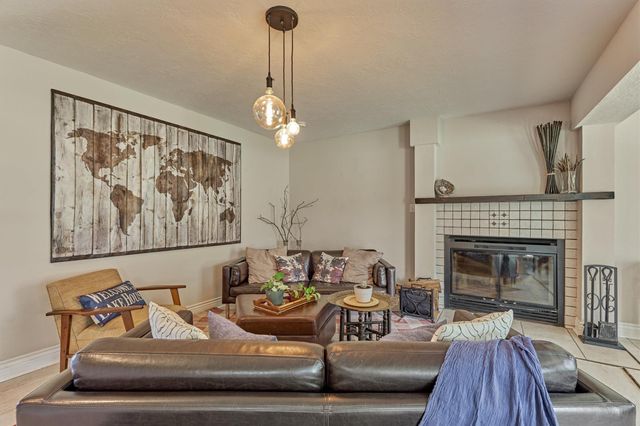 438 Lazy Lane, Montgomery, TX 77356