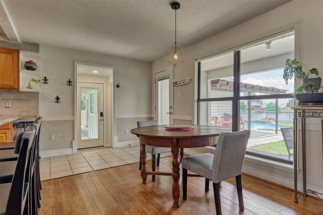 438 Lazy Lane, Montgomery, TX 77356