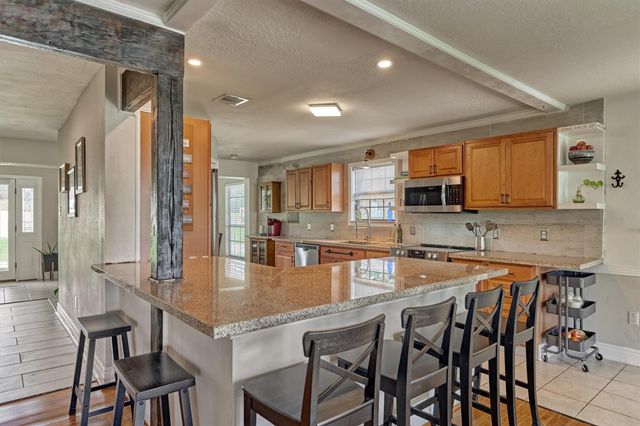 438 Lazy Lane, Montgomery, TX 77356