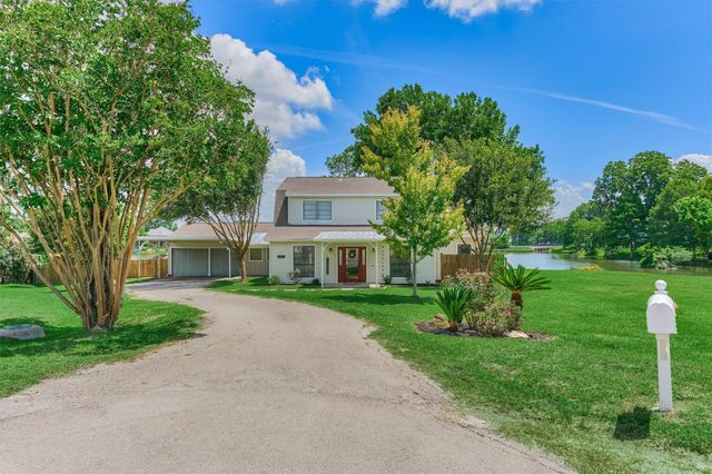 438 Lazy Lane, Montgomery, TX 77356