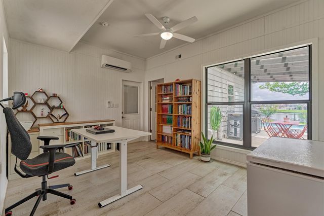 438 Lazy Lane, Montgomery, TX 77356