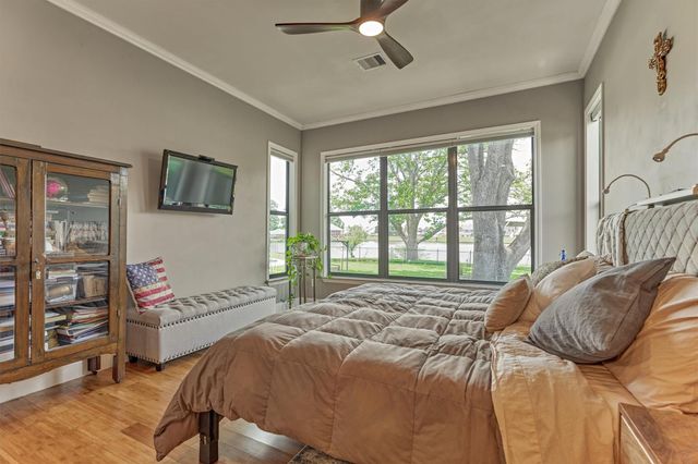 438 Lazy Lane, Montgomery, TX 77356