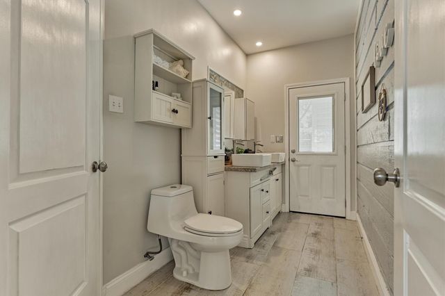 438 Lazy Lane, Montgomery, TX 77356