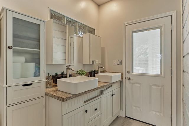 438 Lazy Lane, Montgomery, TX 77356