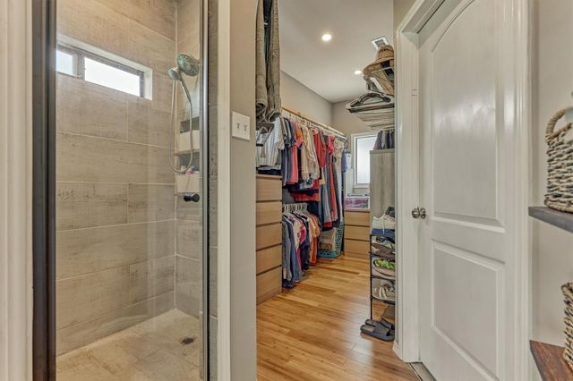 438 Lazy Lane, Montgomery, TX 77356