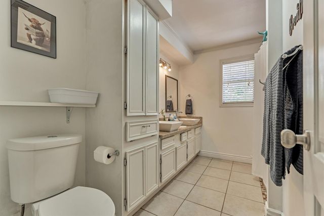 438 Lazy Lane, Montgomery, TX 77356