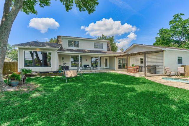 438 Lazy Lane, Montgomery, TX 77356
