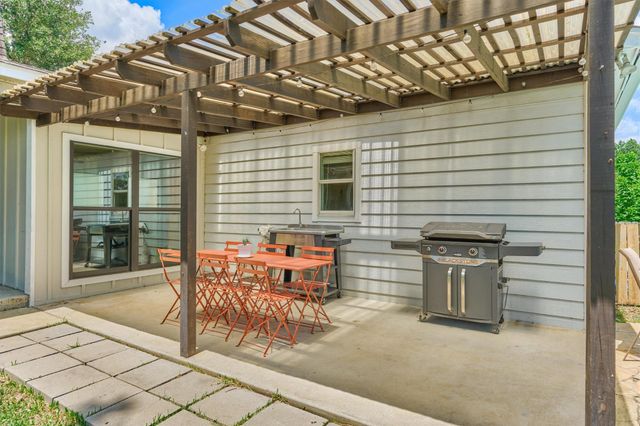 438 Lazy Lane, Montgomery, TX 77356
