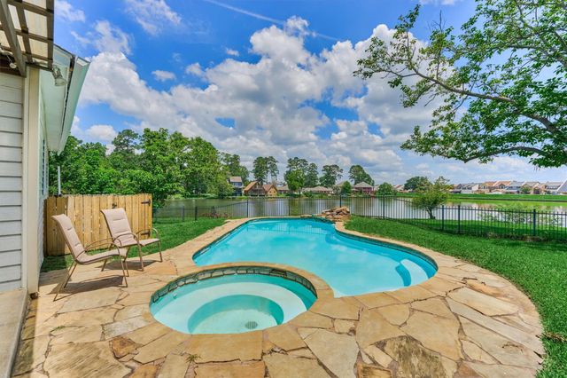 438 Lazy Lane, Montgomery, TX 77356