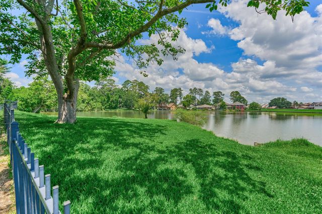 438 Lazy Lane, Montgomery, TX 77356