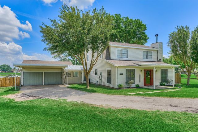 438 Lazy Lane, Montgomery, TX 77356