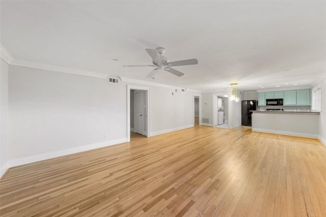1621 Heights Boulevard 3, Houston, TX 77008