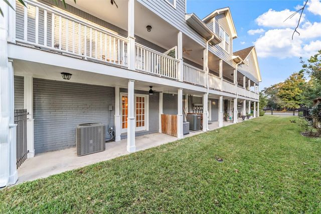 1621 Heights Boulevard 3, Houston, TX 77008