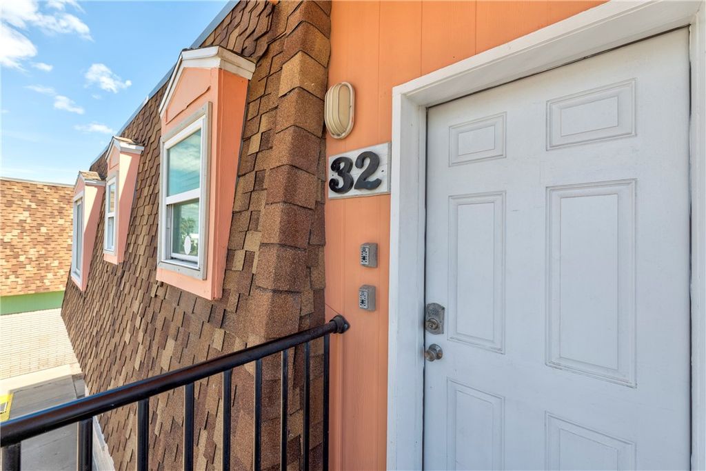 700 Island Retreat 32, Port Aransas, TX 78373 — photo 4